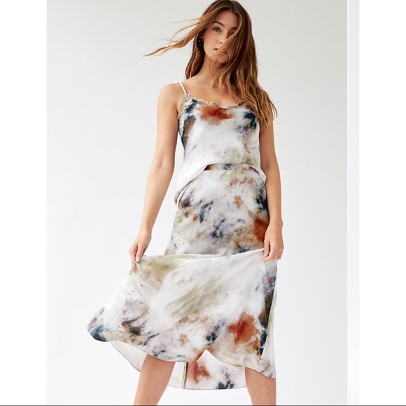 ISO LOOKING FOR Aritzia Wilfred Tie Dye Midi Skirt - Picture 2 of 2